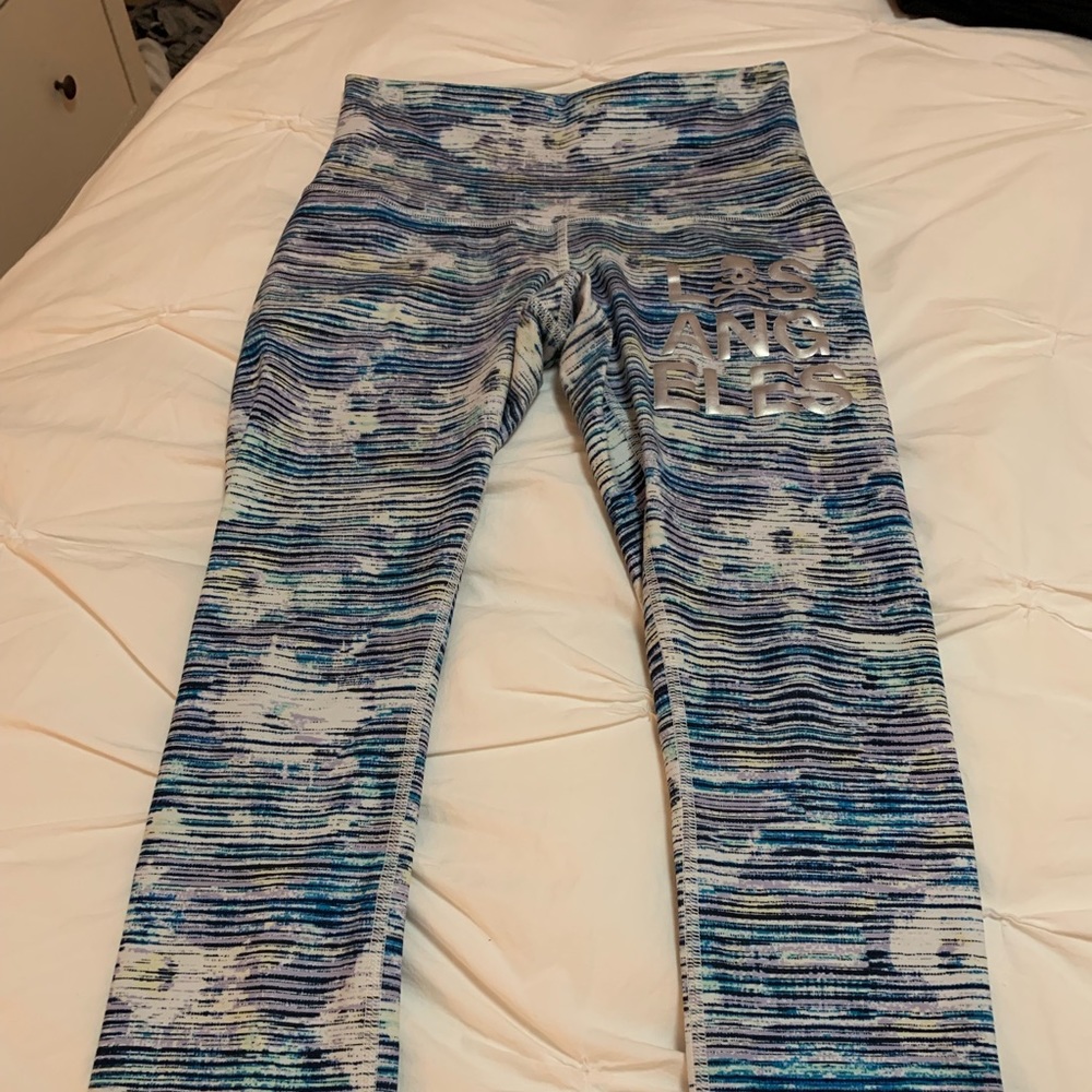 Soulcycle Lululemon patterned cropped pants